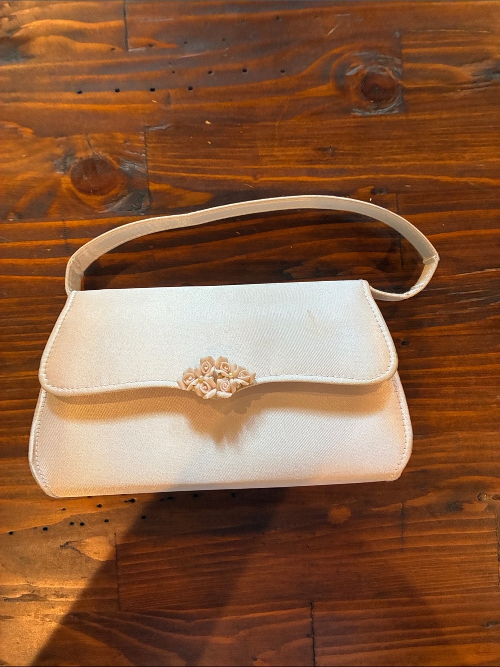 Cream, very light Pink Floral-Clasp Evening Clutch with Single Strap